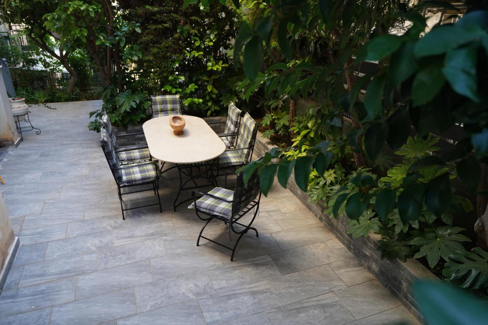 Garden Apartment Next To The Mall -Private Parking Atene Esterno foto