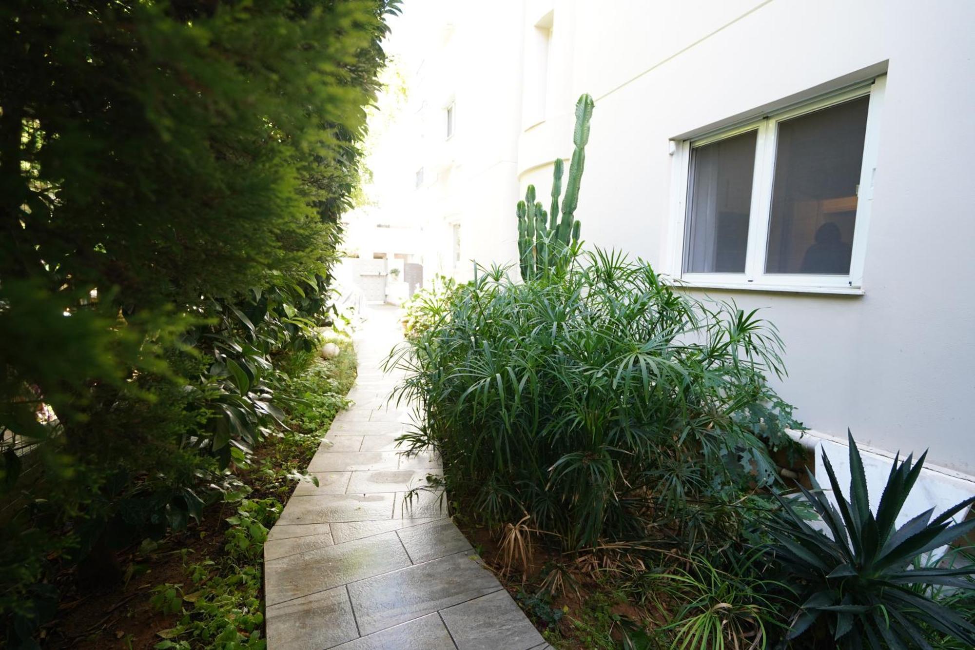 Garden Apartment Next To The Mall -Private Parking Atene Esterno foto