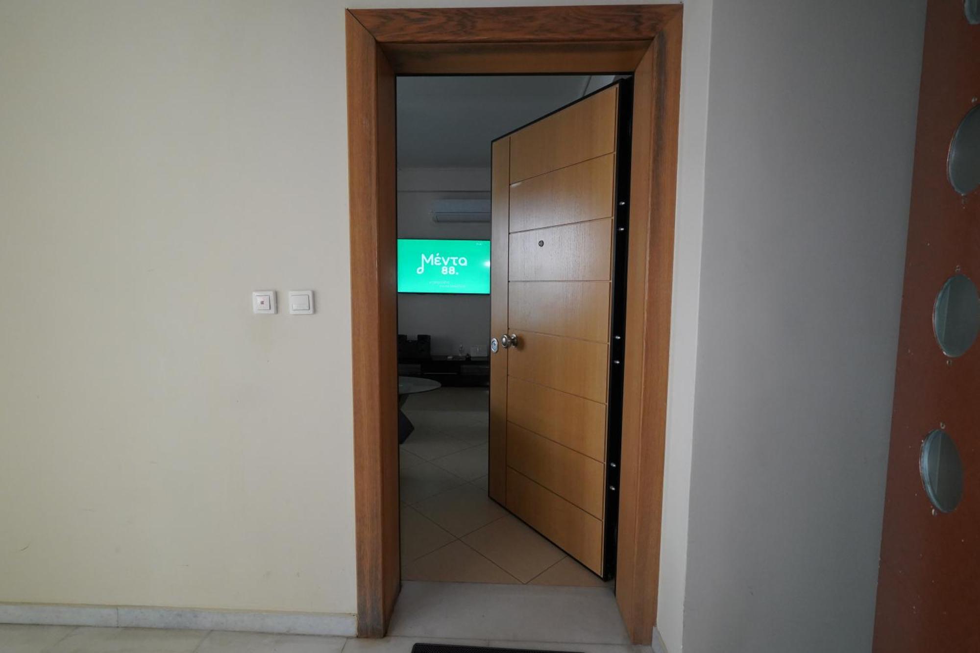 Garden Apartment Next To The Mall -Private Parking Atene Esterno foto