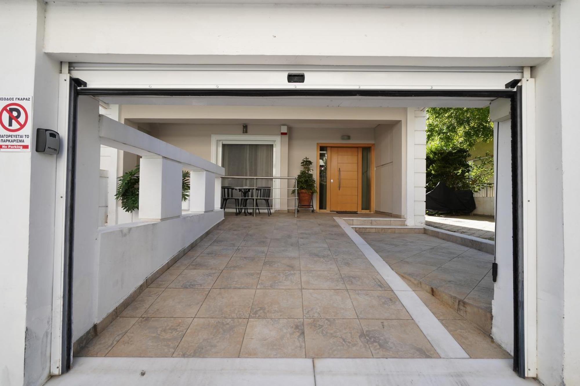 Garden Apartment Next To The Mall -Private Parking Atene Esterno foto